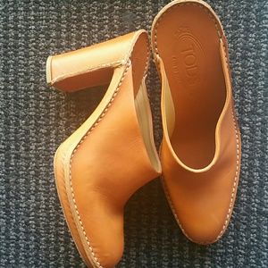 Tod's Shoes - Orange Mules Tod's Shoes - Orange Mules